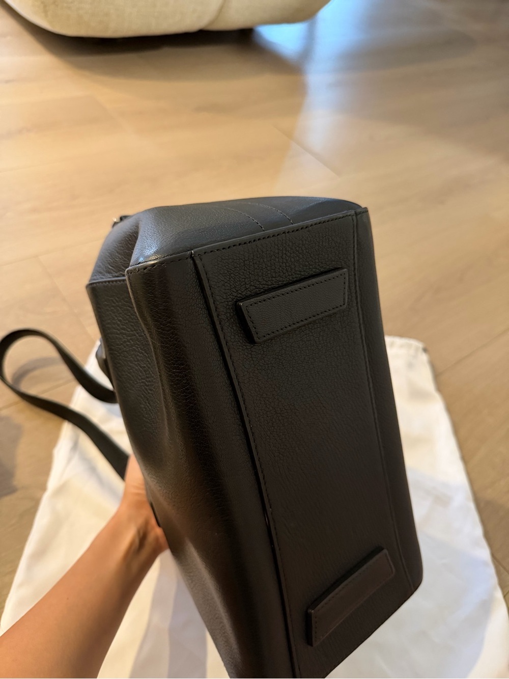 Givenchy Black Antigona Small Satchel - Picture 6 of 6